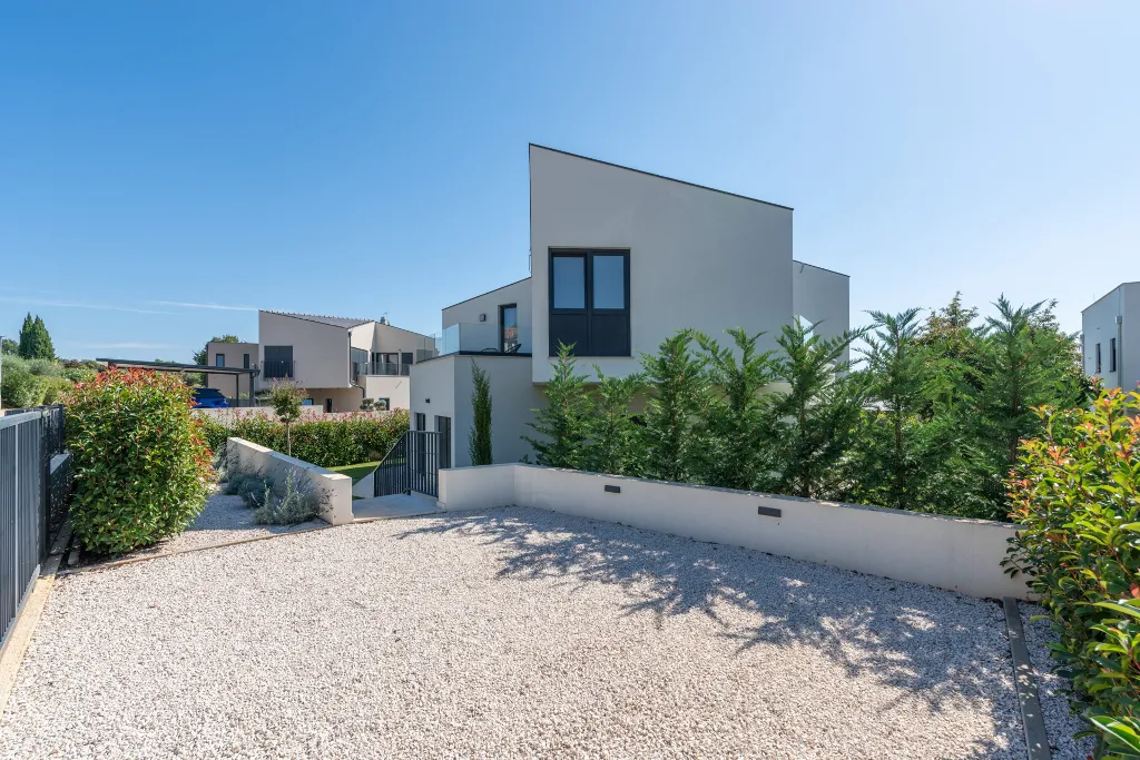 Contemporary Family Villa with Pool in Vabriga