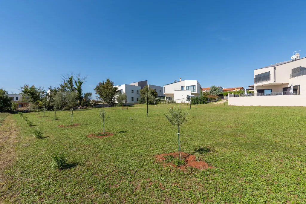 Contemporary Family Villa with Pool in Vabriga