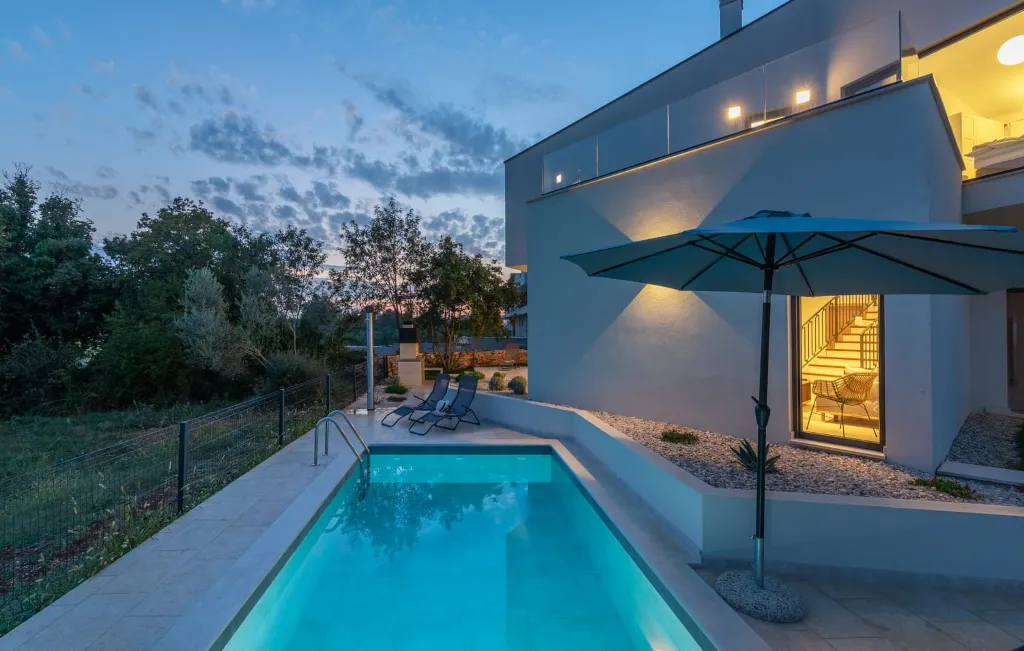 Contemporary Family Villa with Pool in Vabriga