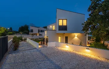 Contemporary Family Villa with Pool in Vabriga