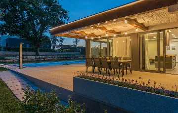 Modern 3-Bedroom Villa With Heated Pool in Pazin