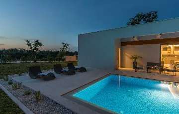 Modern 3-Bedroom Villa With Heated Pool in Pazin