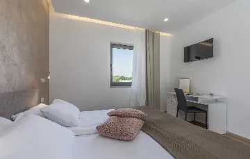 Modern 3-Bedroom Villa With Heated Pool in Pazin