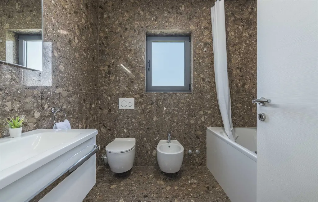 Modern 3-Bedroom Villa With Heated Pool in Pazin