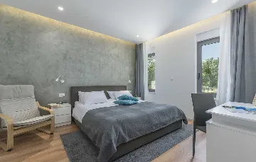 Modern 3-Bedroom Villa With Heated Pool in Pazin