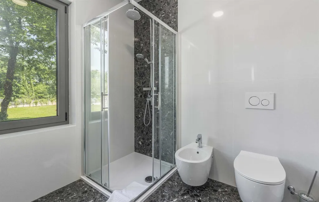 Modern 3-Bedroom Villa With Heated Pool in Pazin