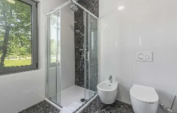 Modern 3-Bedroom Villa With Heated Pool in Pazin