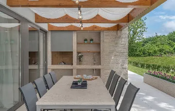 Modern 3-Bedroom Villa With Heated Pool in Pazin