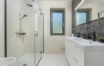 Stylish Villa Retreat with Infinity Pool in Pazin