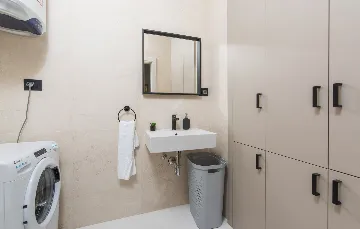 Modern Two-Bedroom Villa with Pool in Pazin