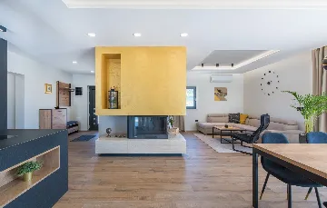 Modern Two-Bedroom Villa with Pool in Pazin