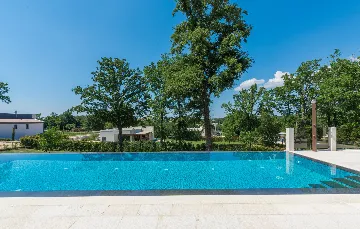 Modern Two-Bedroom Villa with Pool in Pazin