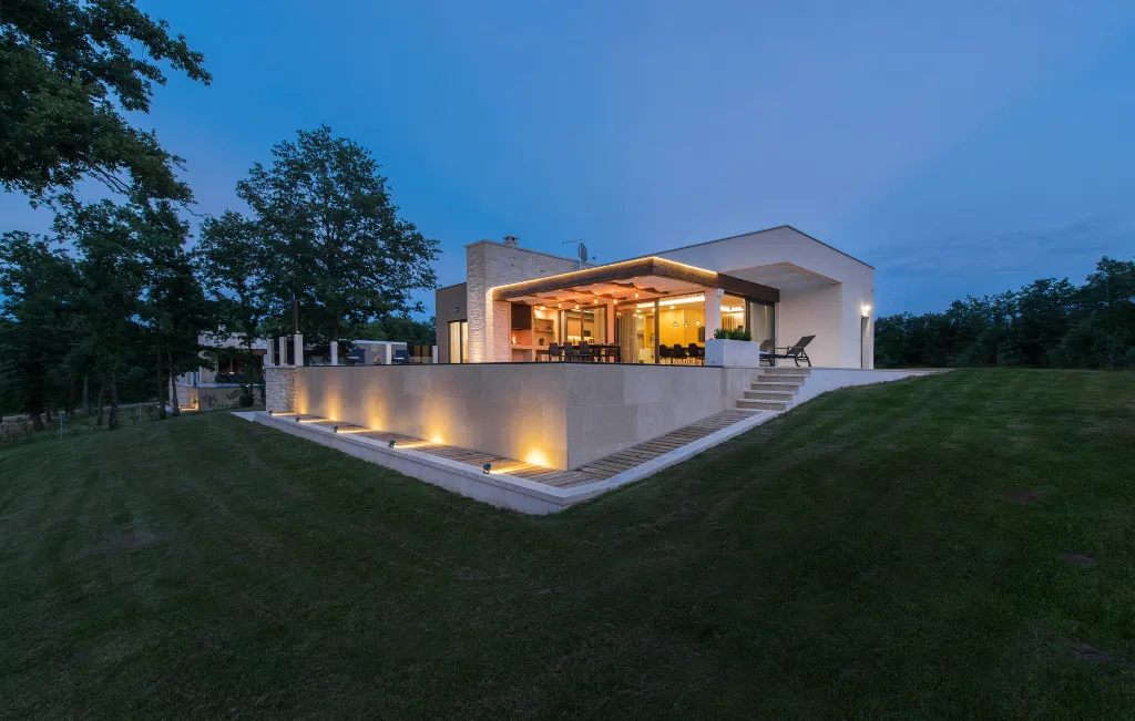 Modern Two-Bedroom Villa with Pool in Pazin
