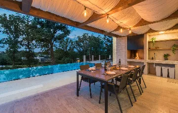 Modern Two-Bedroom Villa with Pool in Pazin