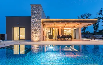 Modern Two-Bedroom Villa with Pool in Pazin