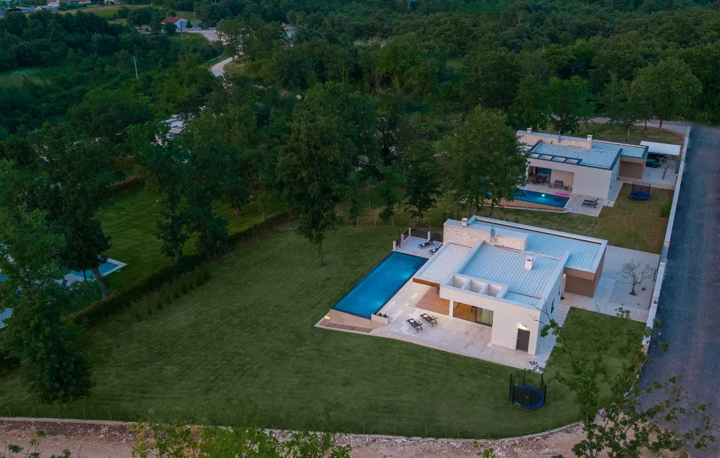 Modern Two-Bedroom Villa with Pool in Pazin