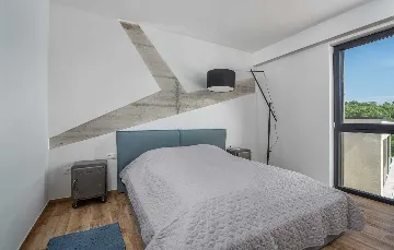 Spacious Villa with Infinity Pool in Vižinada