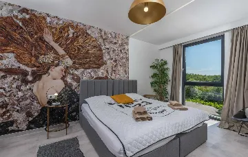 Spacious Villa with Infinity Pool in Vižinada