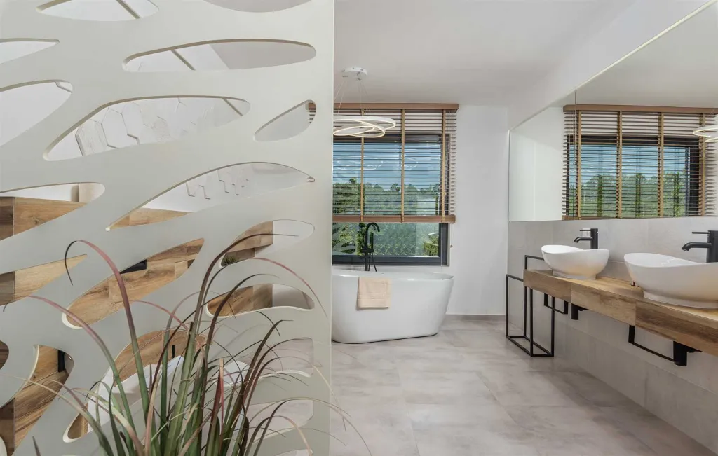 Spacious Villa with Infinity Pool in Vižinada