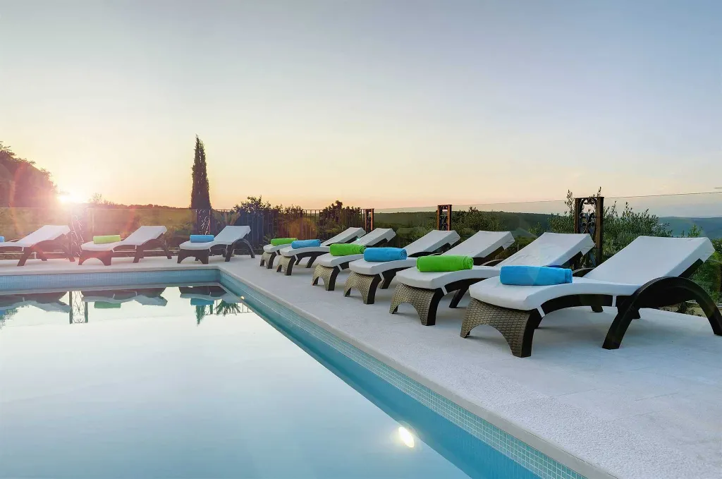 Spacious Villa Retreat with Pool in Krnica