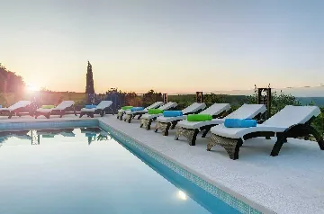 Spacious Villa Retreat with Pool in Krnica