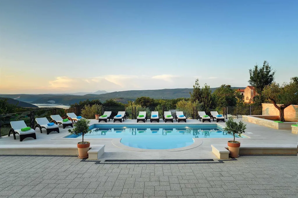 Spacious Villa Retreat with Pool in Krnica