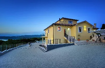 Spacious Villa Retreat with Pool in Krnica