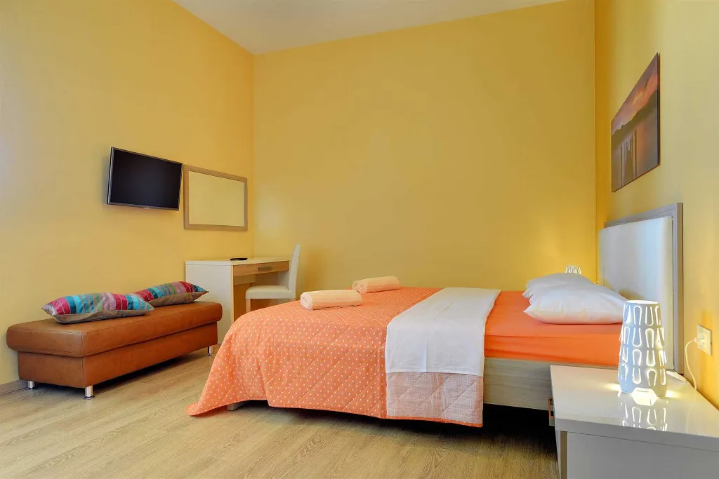 Spacious Villa Retreat with Pool in Krnica