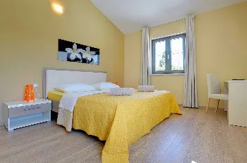 Spacious Villa Retreat with Pool in Krnica