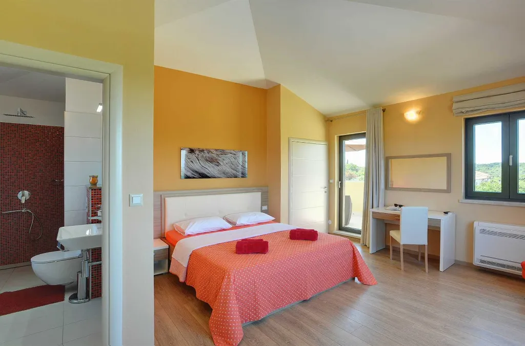 Spacious Villa Retreat with Pool in Krnica