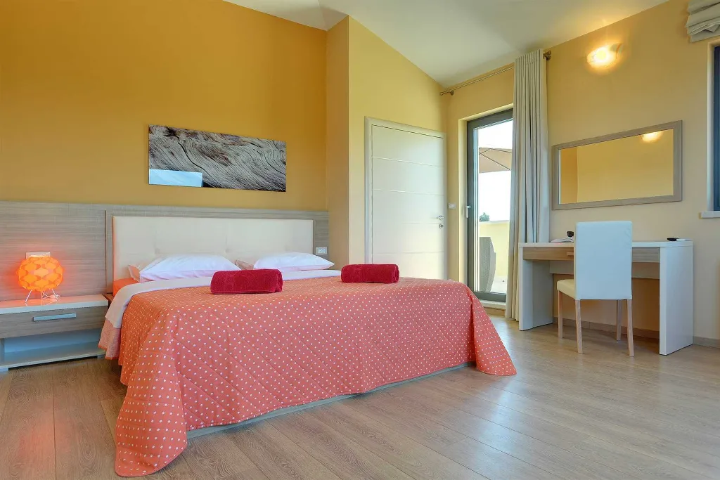 Spacious Villa Retreat with Pool in Krnica