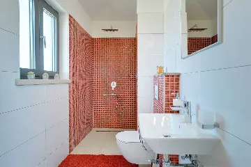 Spacious Villa Retreat with Pool in Krnica