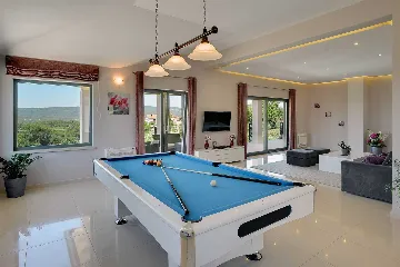 Spacious Villa Retreat with Pool in Krnica