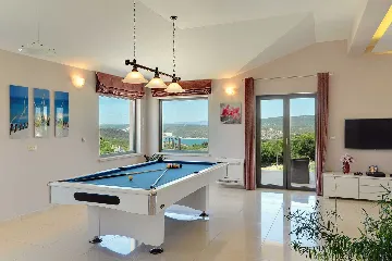 Spacious Villa Retreat with Pool in Krnica