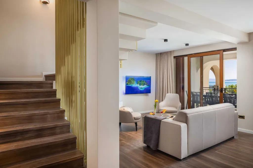 Modern Beachfront Villa with Pool in Kaštel Stari