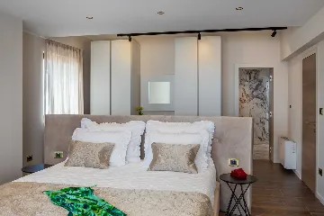 Modern Beachfront Villa with Pool in Kaštel Stari