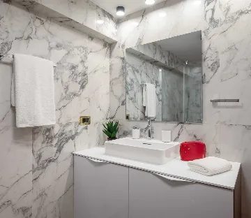 Modern Beachfront Villa with Pool in Kaštel Stari