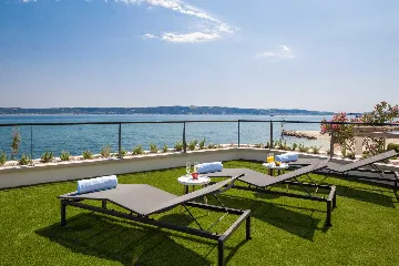 Modern Beachfront Villa with Pool in Kaštel Stari