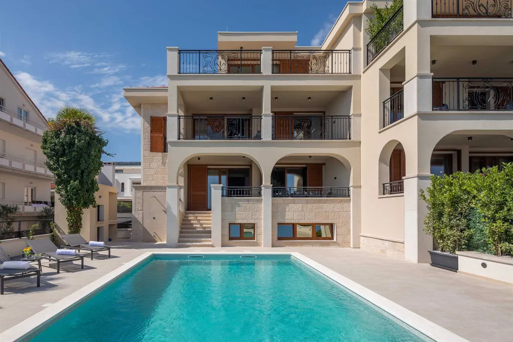 Modern Beachfront Villa with Pool in Kaštel Stari