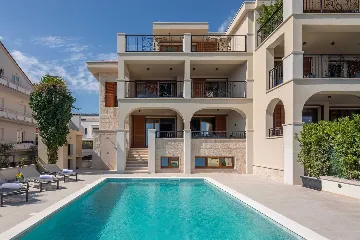 Modern Beachfront Villa with Pool in Kaštel Stari