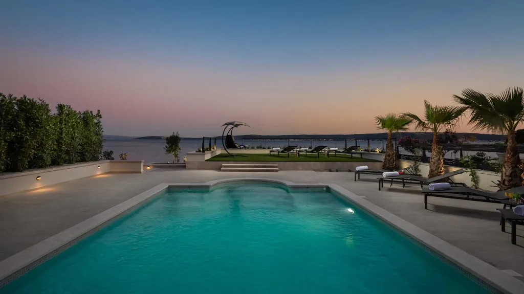 Modern Beachfront Villa with Pool in Kaštel Stari