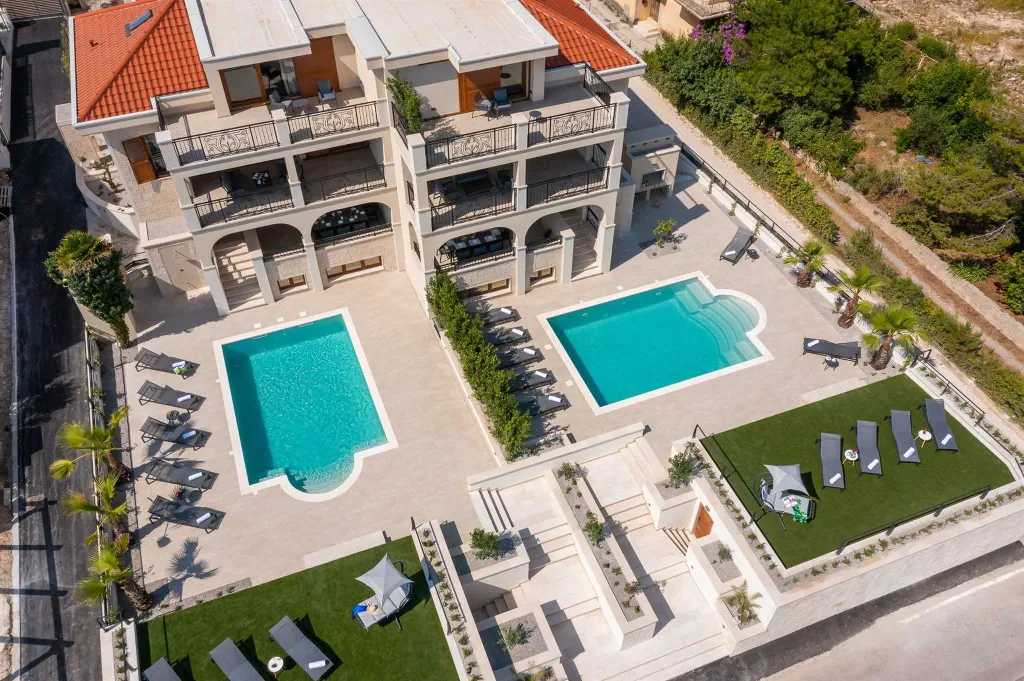 Modern Beachfront Villa with Pool in Kaštel Stari