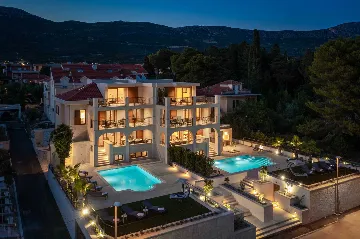 Modern Beachfront Villa with Pool in Kaštel Stari