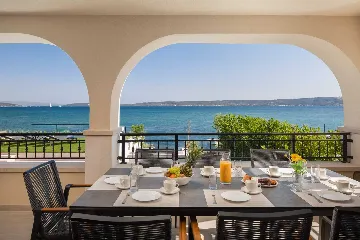 Contemporary Beachfront Villa with Pool, Kaštel Stari