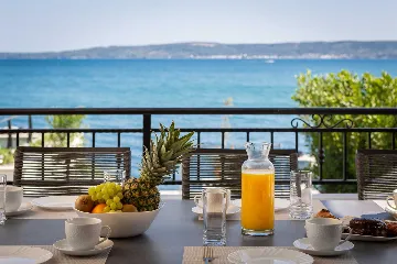 Contemporary Beachfront Villa with Pool, Kaštel Stari