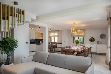 Contemporary Beachfront Villa with Pool, Kaštel Stari