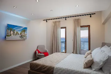 Contemporary Beachfront Villa with Pool, Kaštel Stari