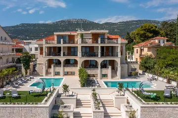 Contemporary Beachfront Villa with Pool, Kaštel Stari