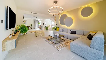 Modern Family Villa with Pool in Marina