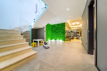 Modern Family Villa with Pool in Marina